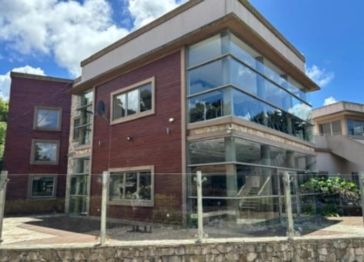 Fondo Comercio en Venta con 5 cocheras