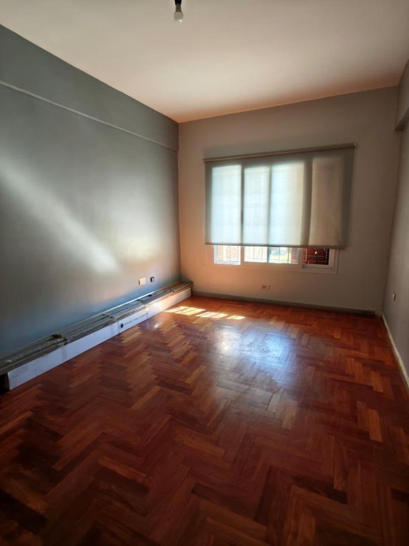 Excelente casa en Monte Grande