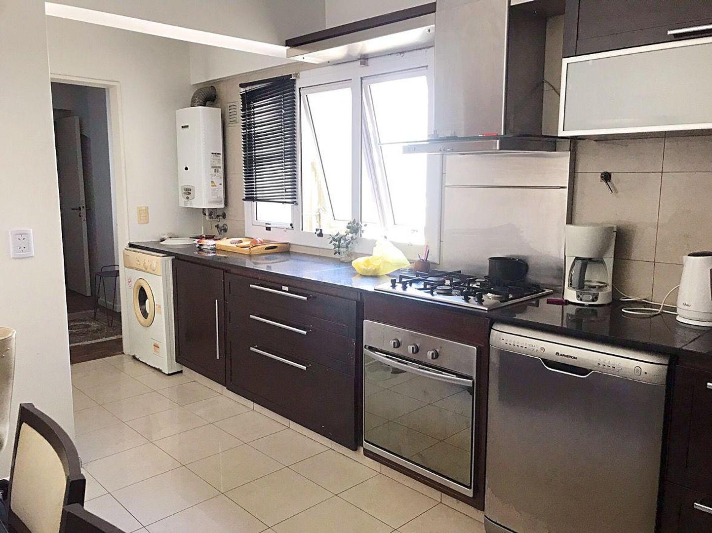 Departamento 4 ambientes con 2 baños