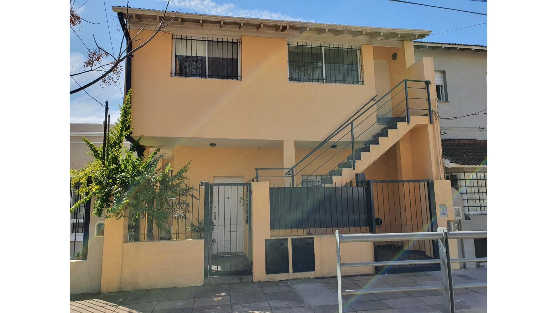 CASA EN VENTA EN BECCAR