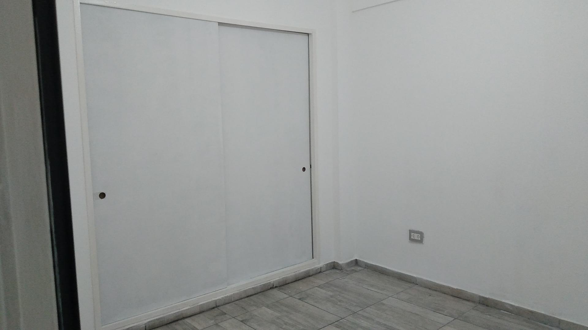 ALQUILER Departamento 2 amb. Ramos mejia Centro