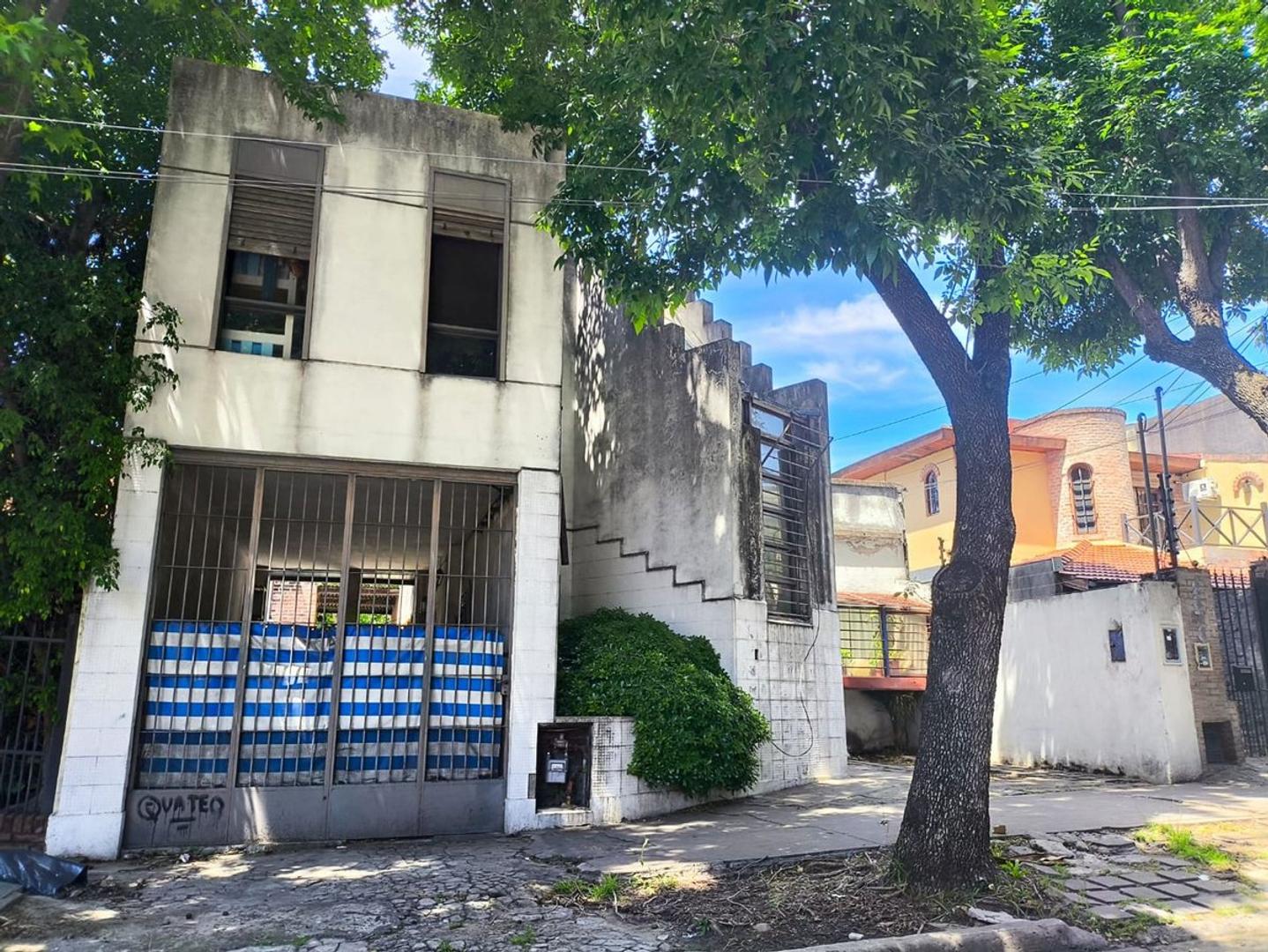 Casa 3 ambientes c/ com. diario y jardín