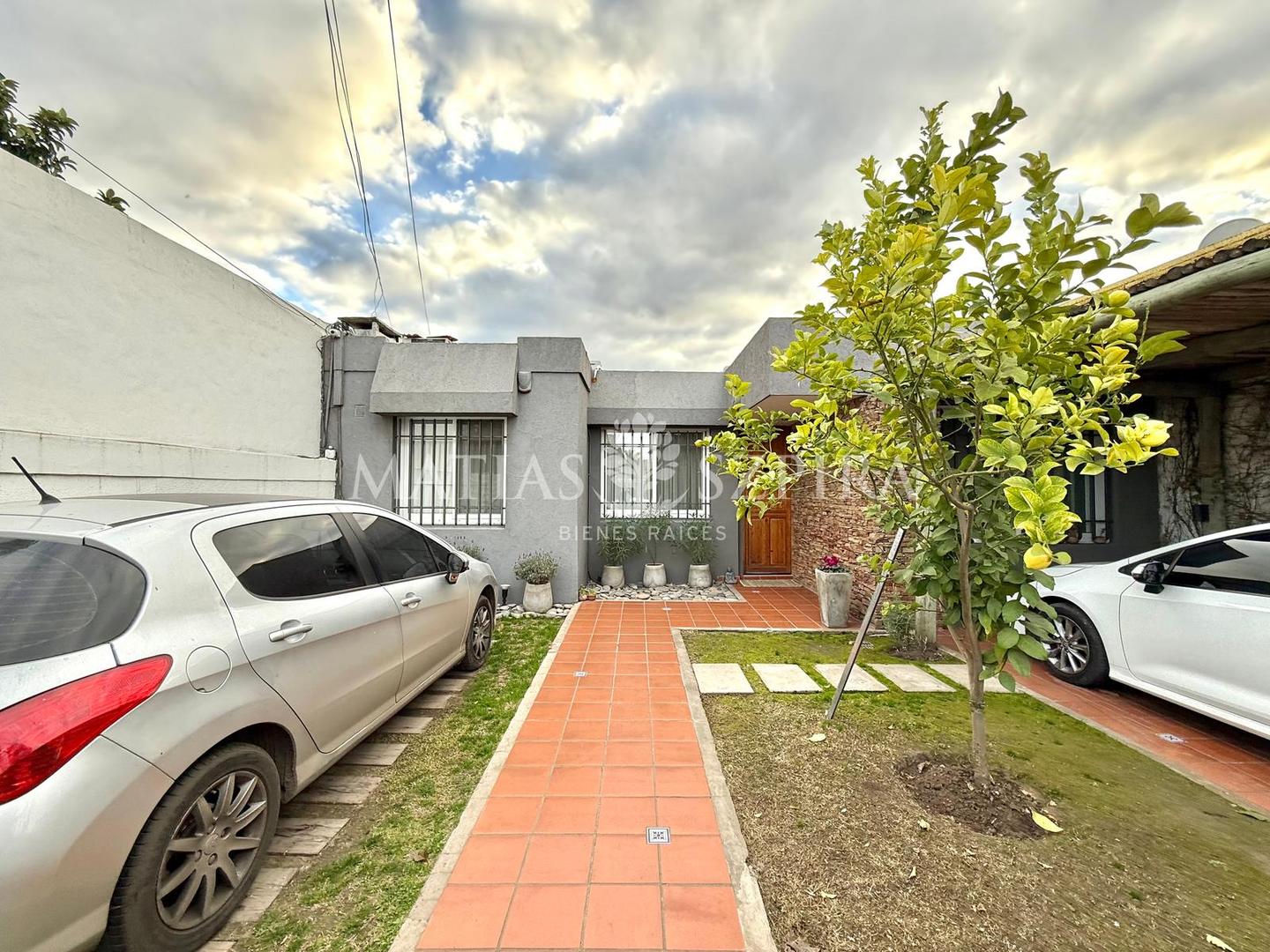 Casa de 4 ambientes en venta en Merlo