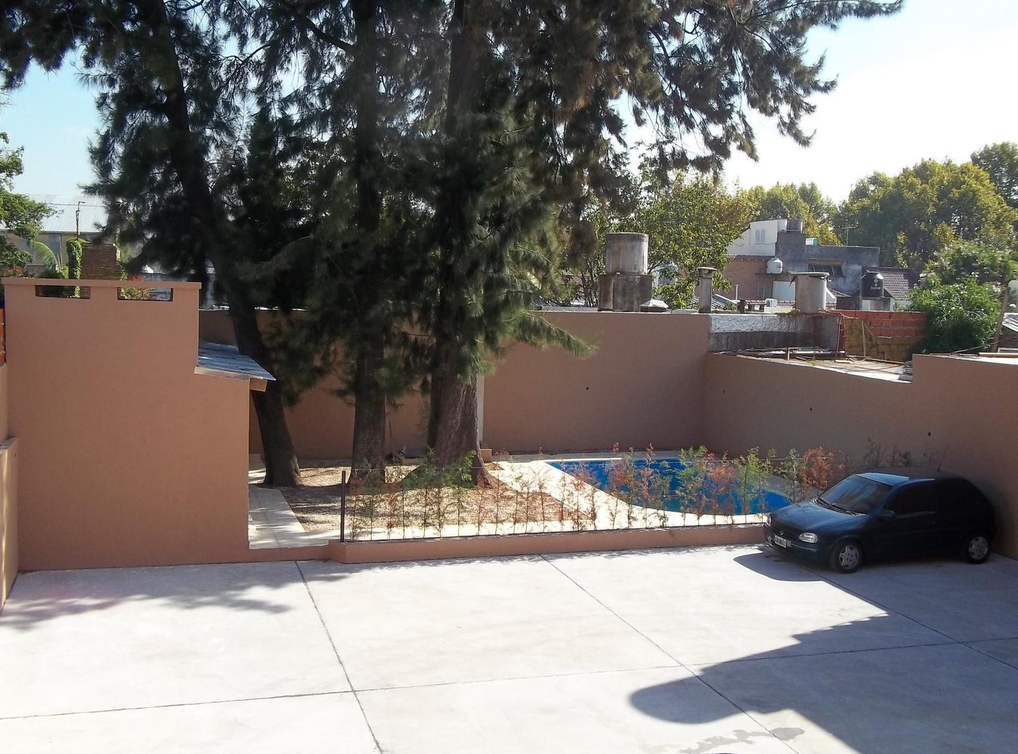 Int.ballester 3056 , Piso 1