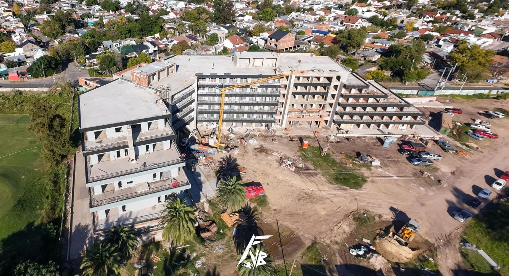 Sullivan 800, Piso 4