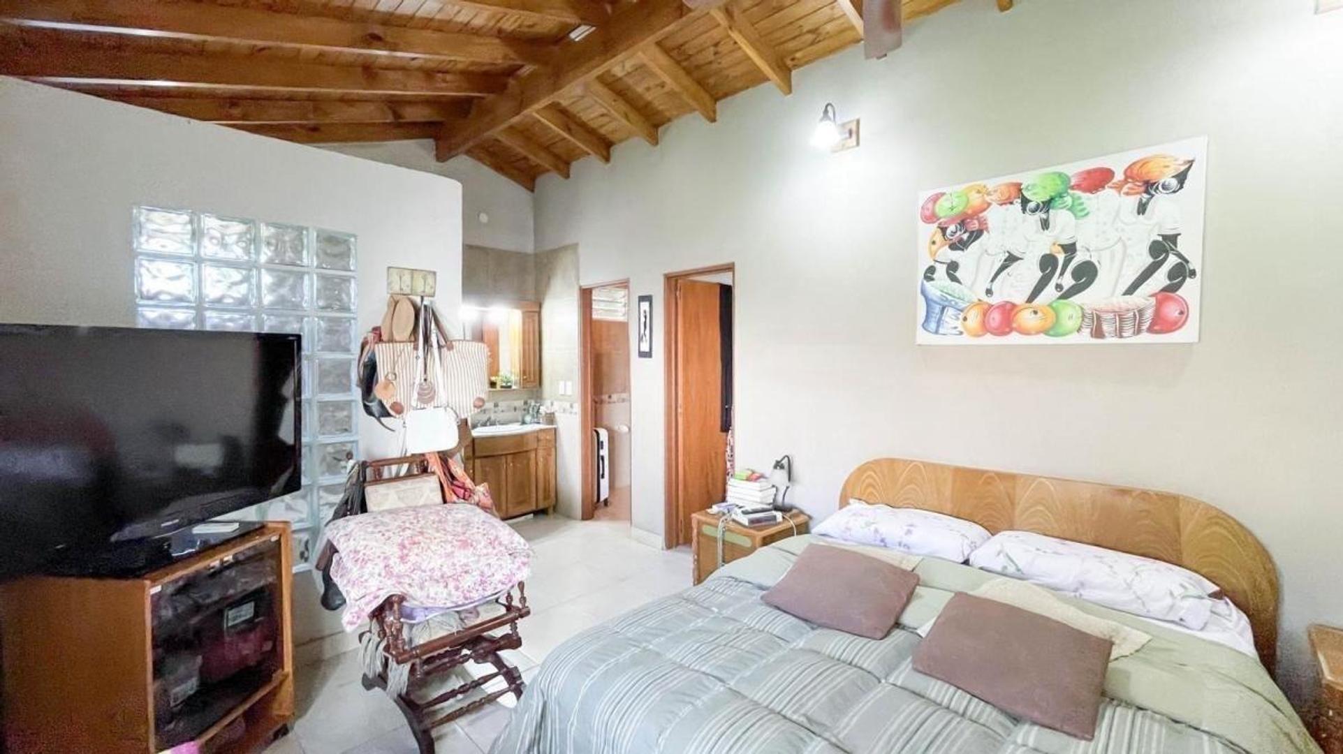 Casa 4 ambientes con 3 baños