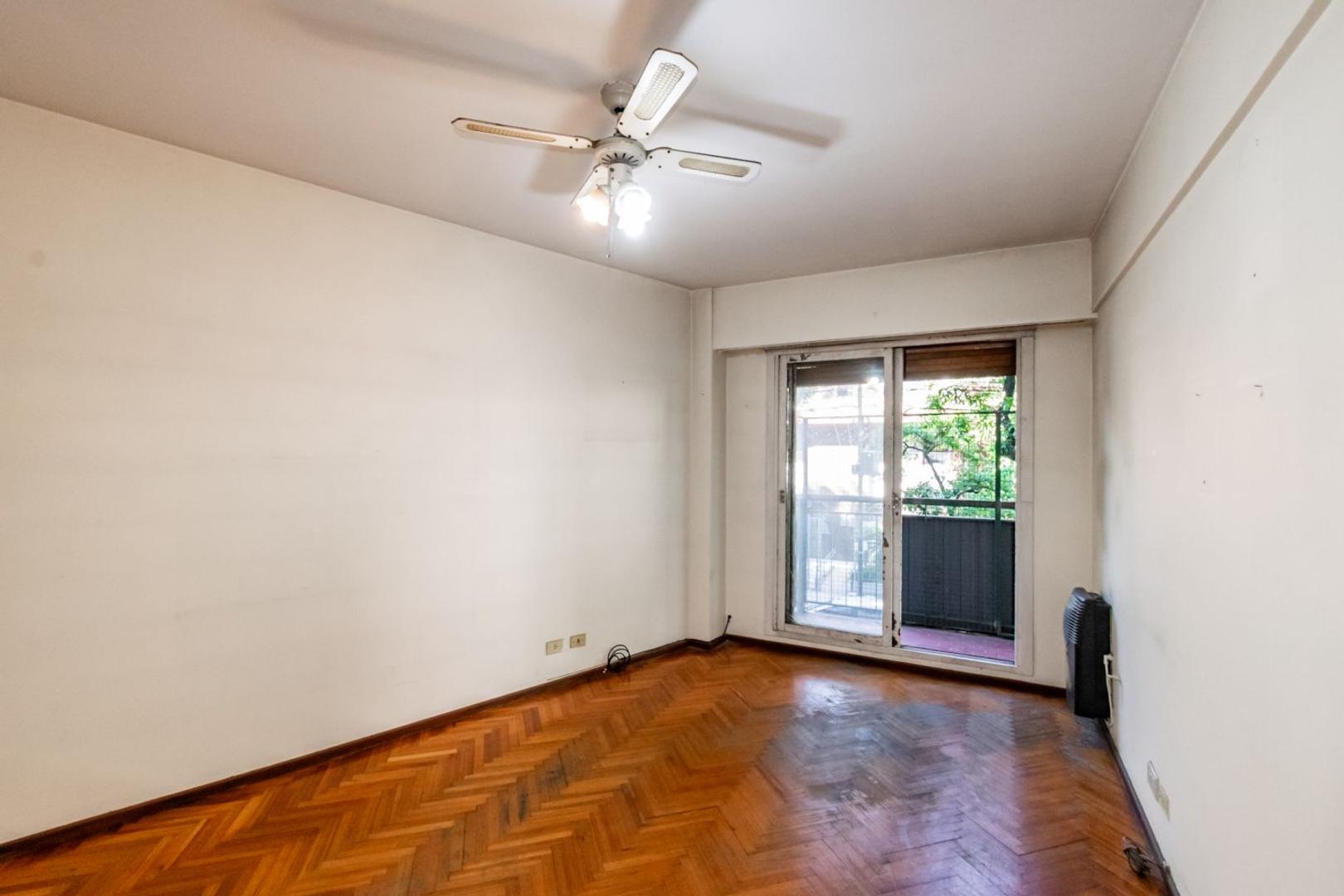 Republica de Eslovenia 1800, Piso 1