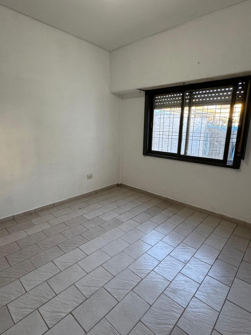 Departamento en Venta en Villa Luzuriaga, USD 55.000