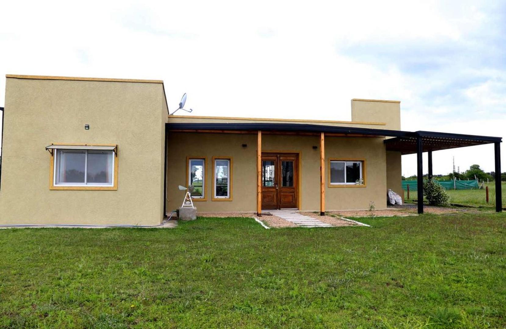 CASA BARRIO CERRADO TRES PINOS GRAL RODIRGUEZ