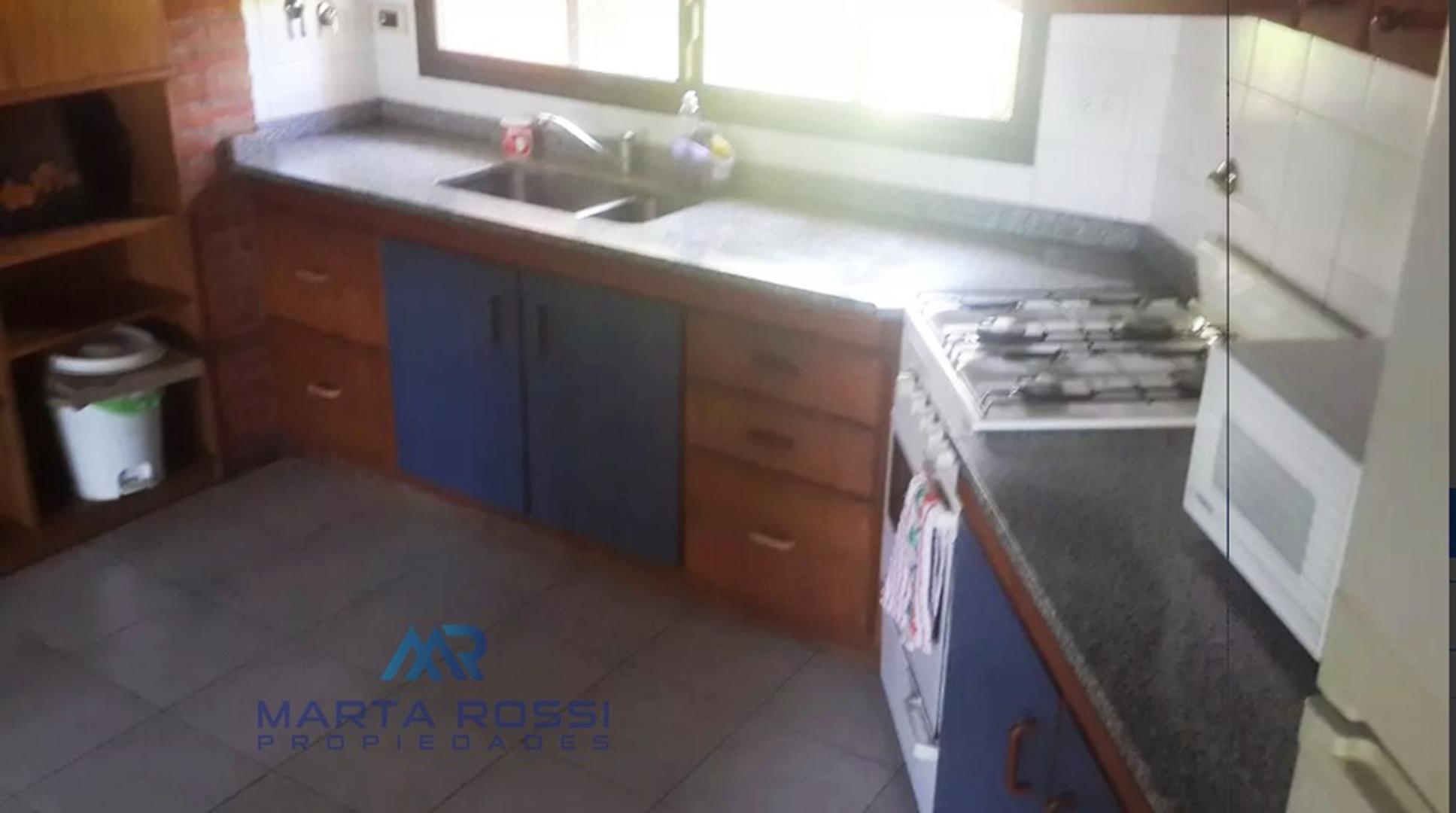 Casa 4 ambientes con 4 baños