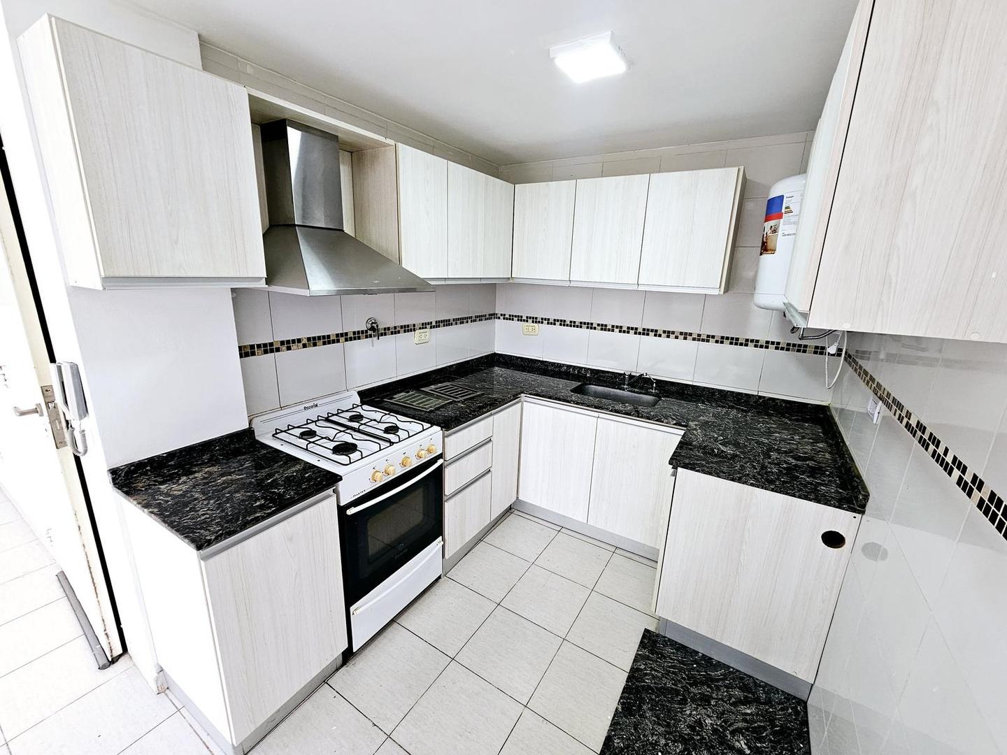 Venta departamento 2 ambientes  con cochera en Villa Bosch