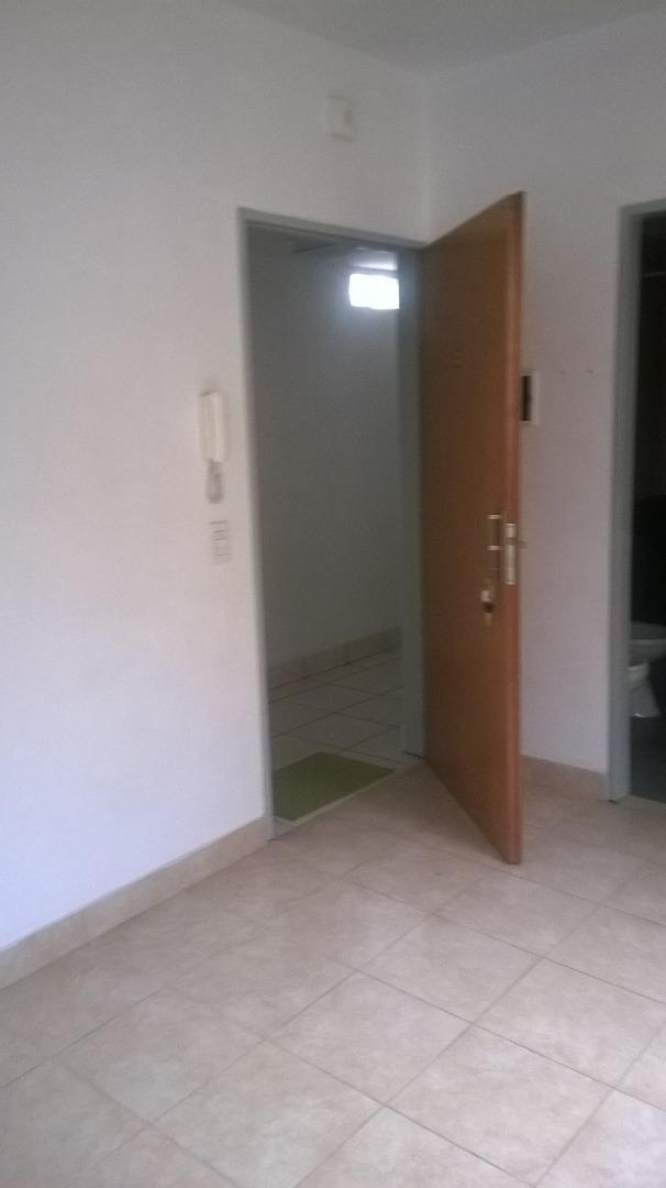 Departamento en Alquiler en Lanus Oeste, $ 320.000