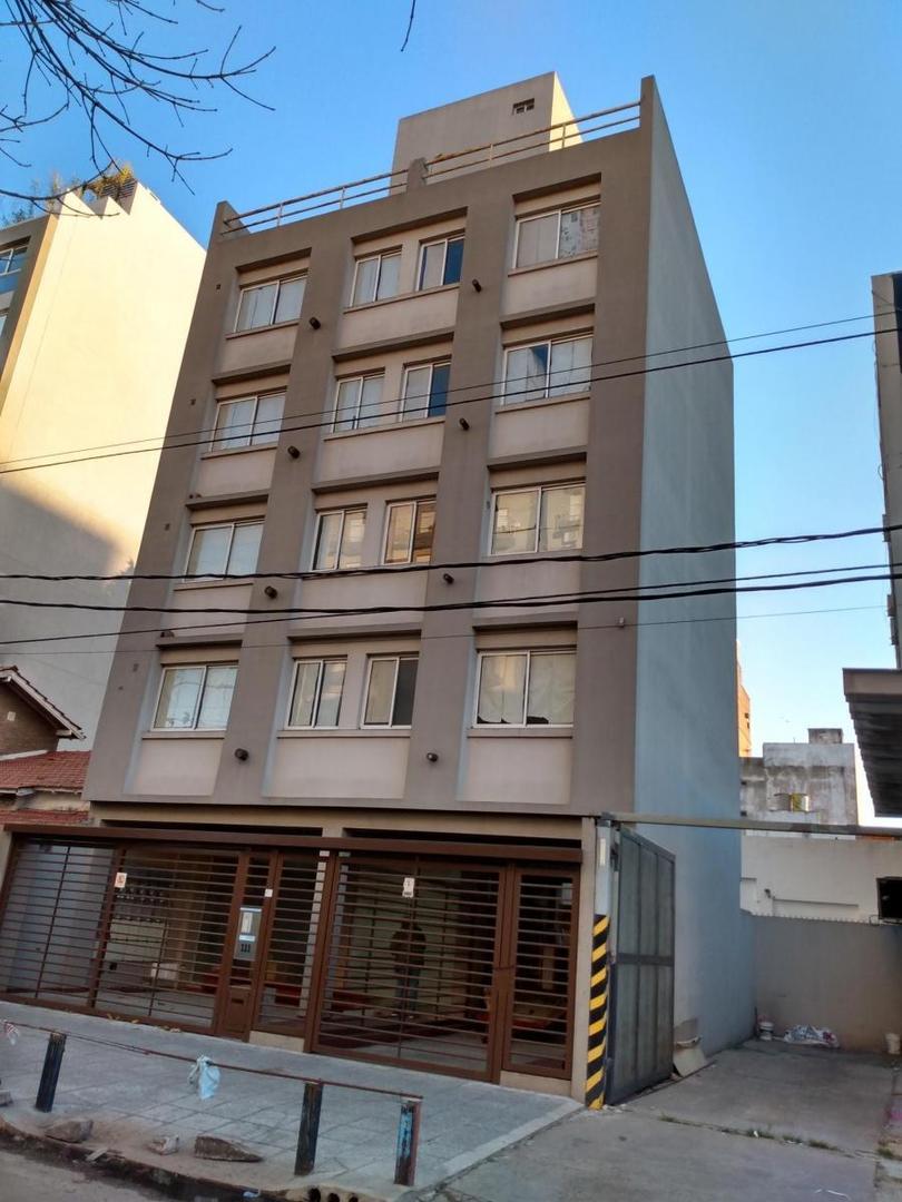 PISO DE TRES AMBIENTES