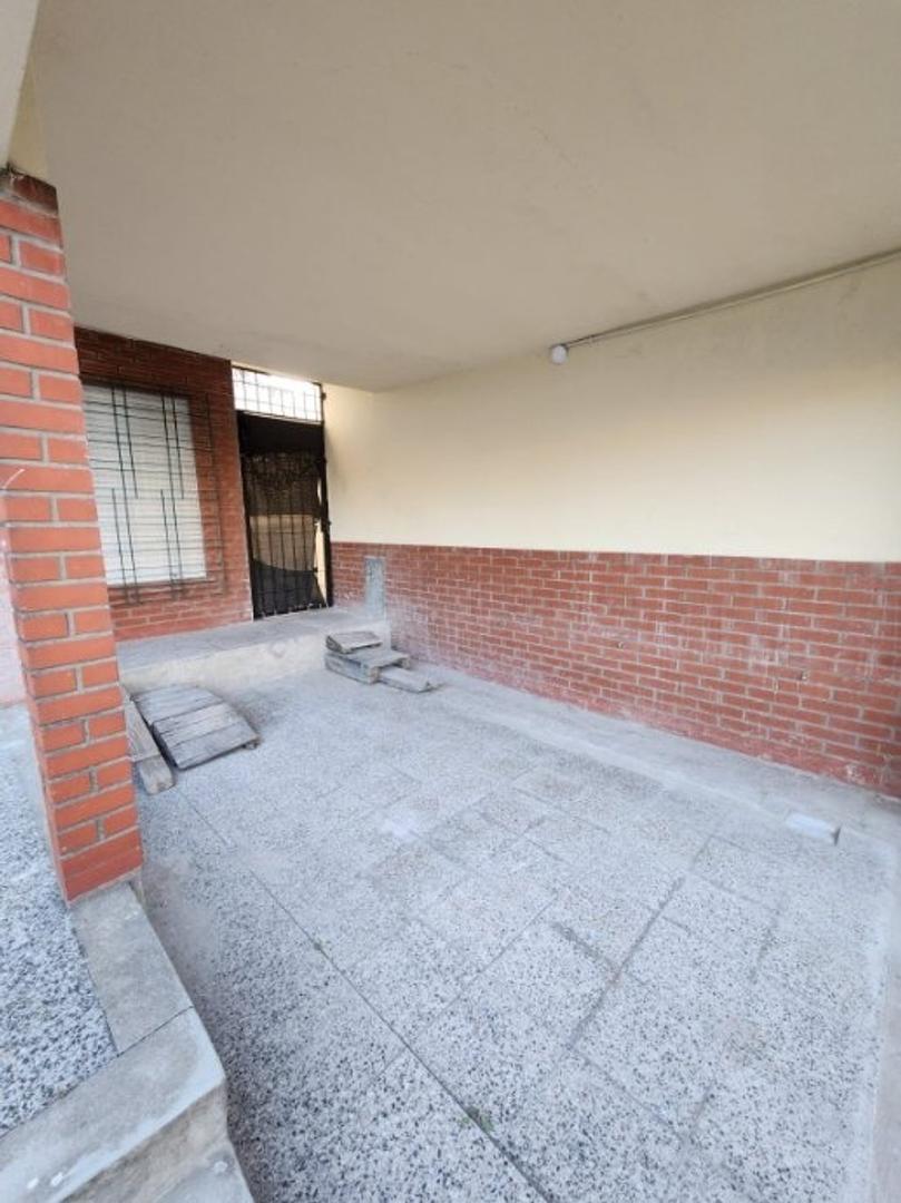 Casa en Alquiler en Villa Dominico, $ 950.000