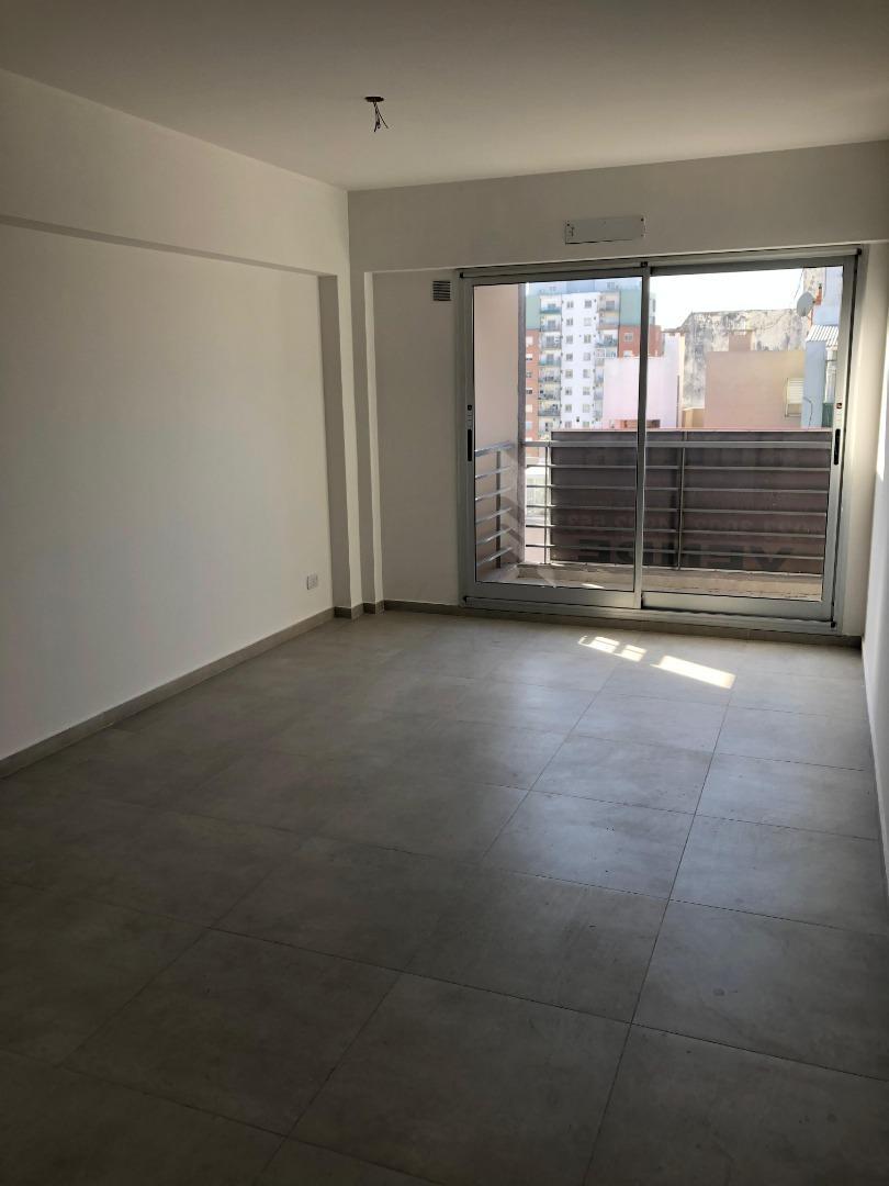 Carlos Calvo 3786 , Piso 8