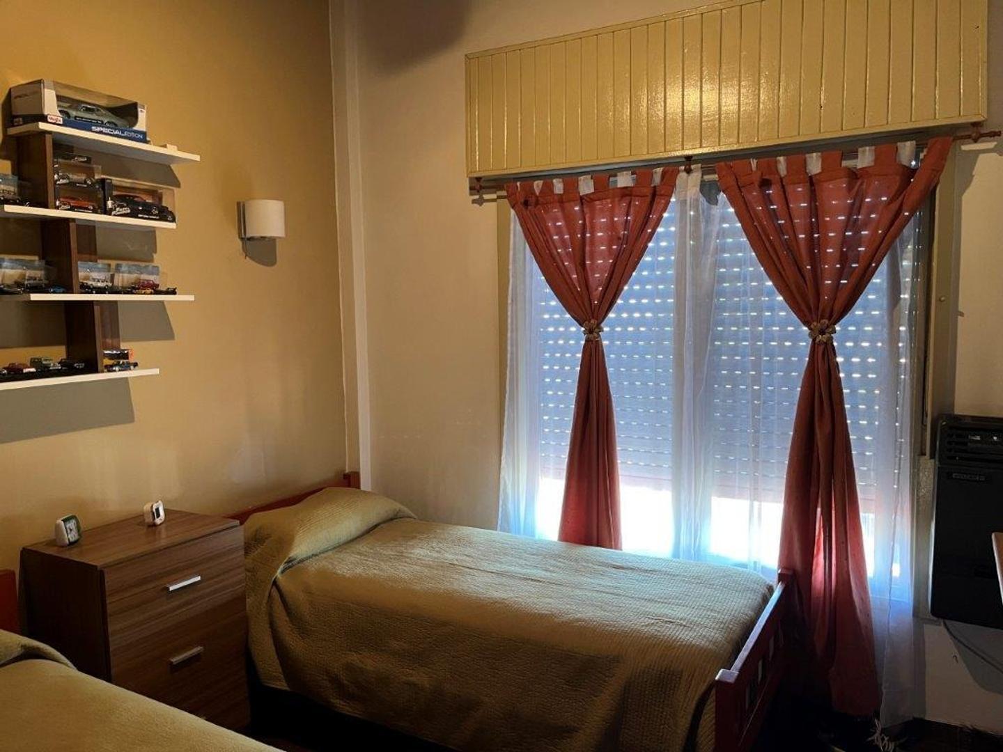 Depto Tipo Casa 3 ambientes con 2 baños