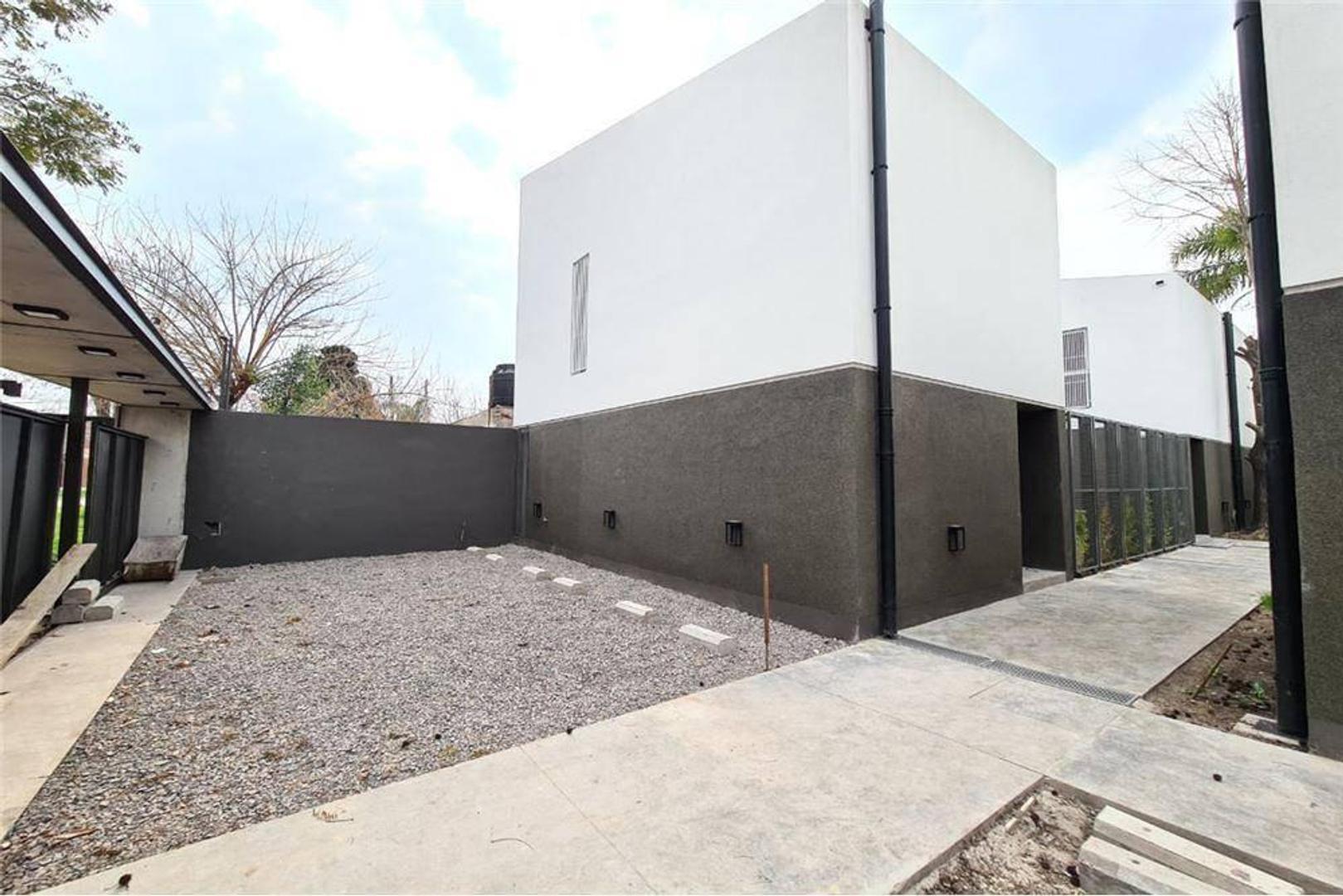 Venta Duplex 3 Amb Castelar C/ Jardin y Cochera