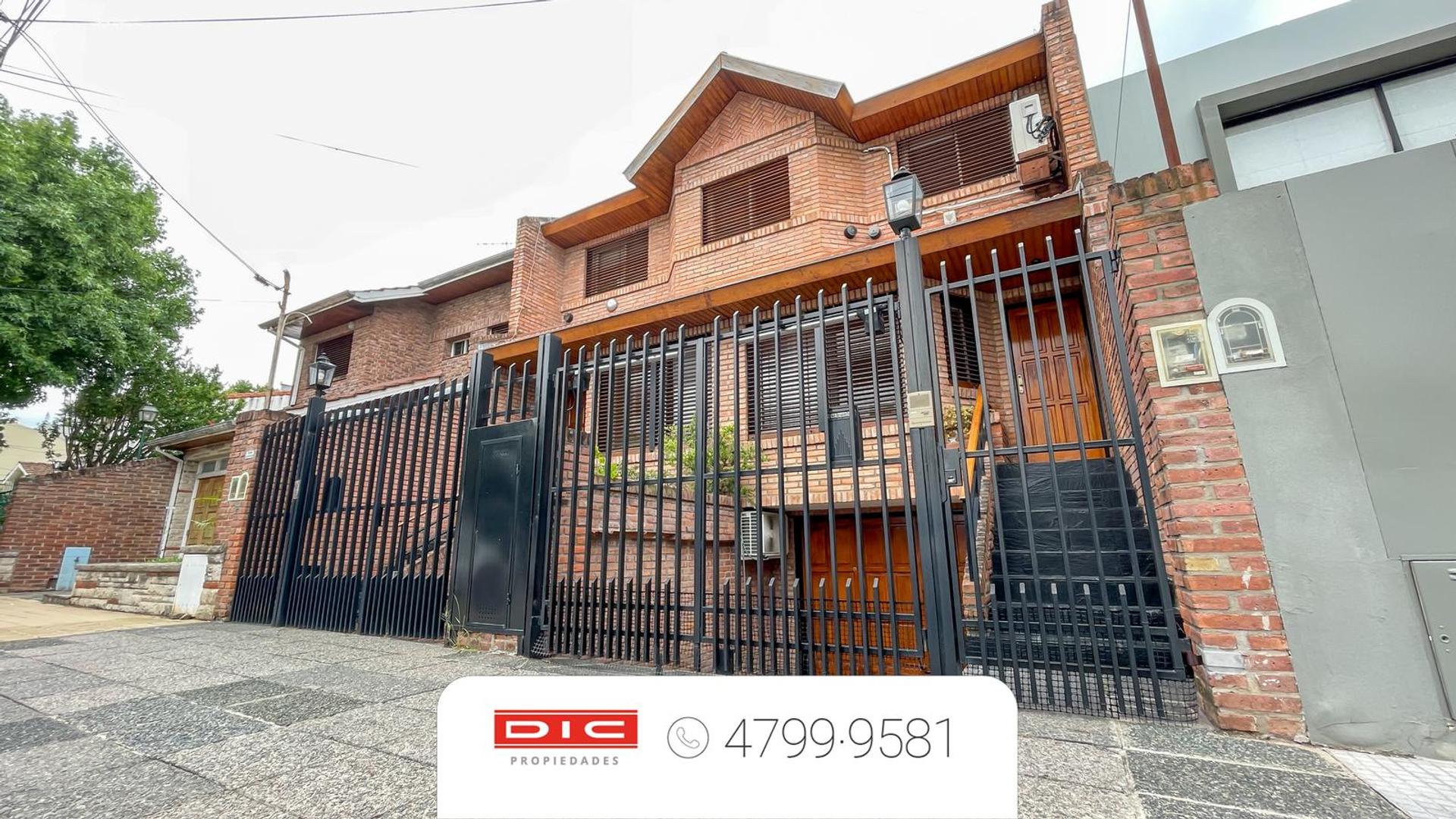 Triplex 3 dormitorios Venta - Olivos-Maipu/Uzal
