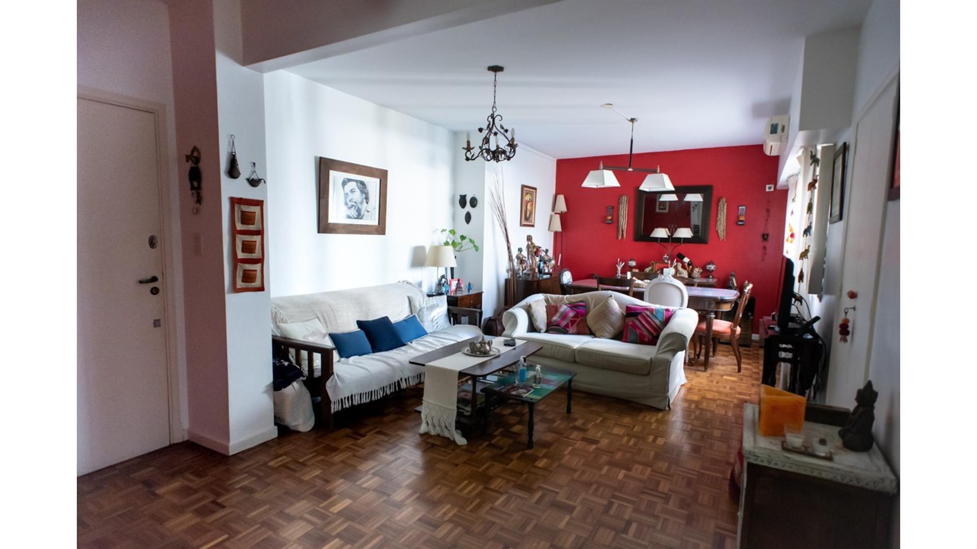 Excelente Distribución. Luminoso, Buen Estado, Buen Edificio