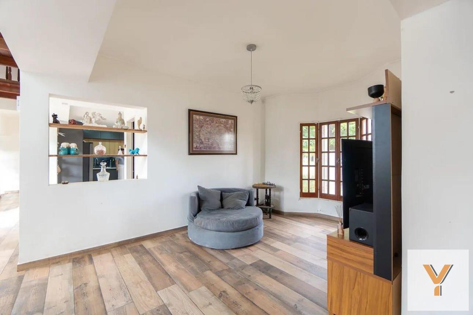 Casa 6 ambientes con 3 baños