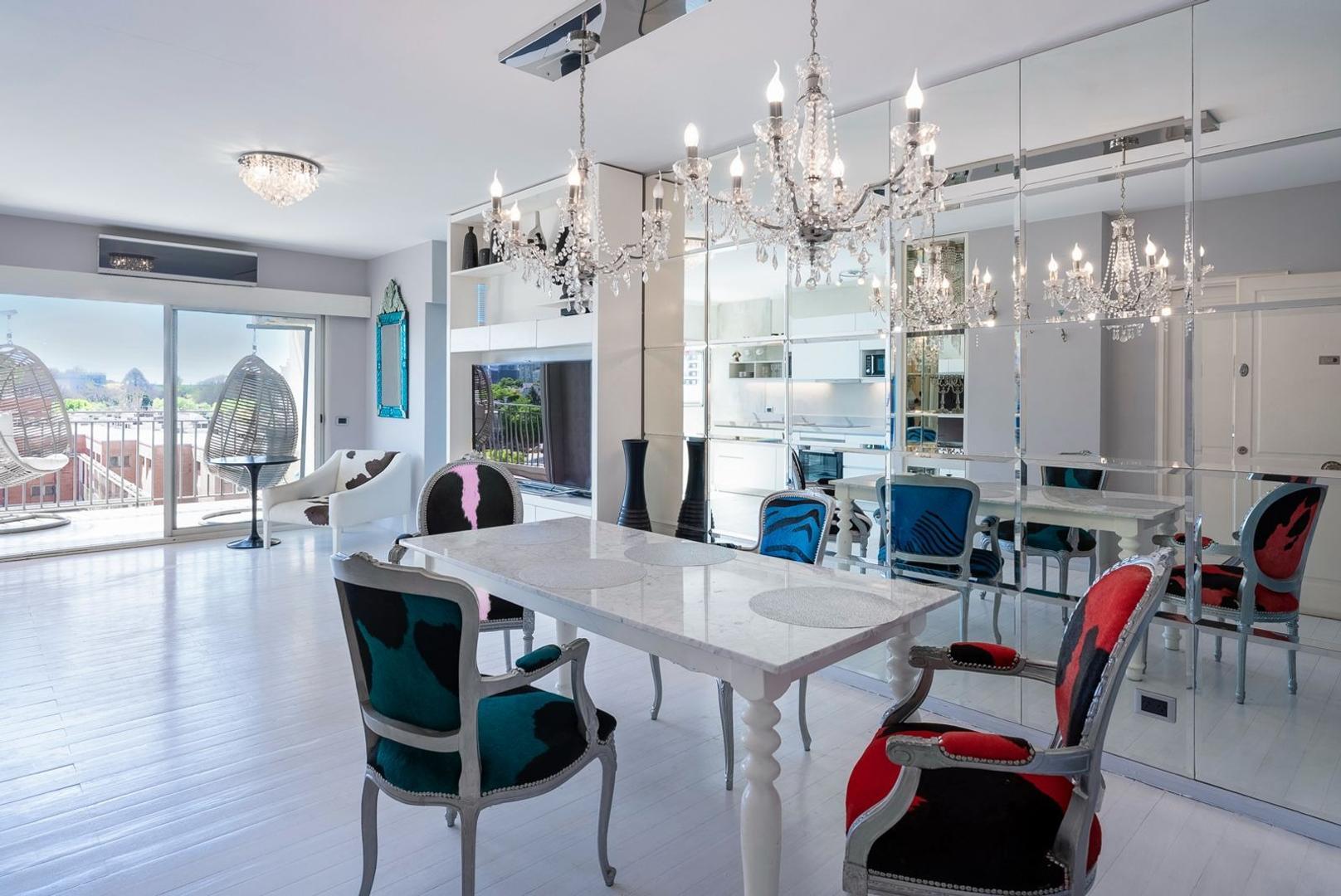 Alquiler 3 ambientes con cochera, amoblado y equipado.