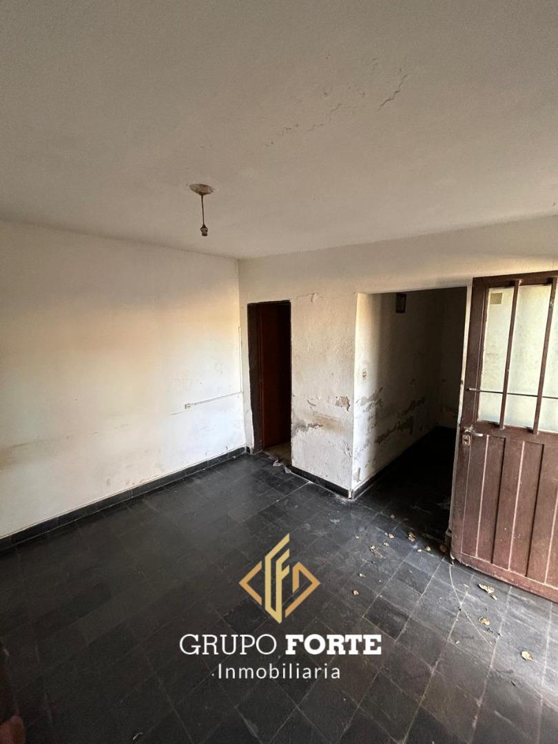 Casa 2 ambientes con 1 baño