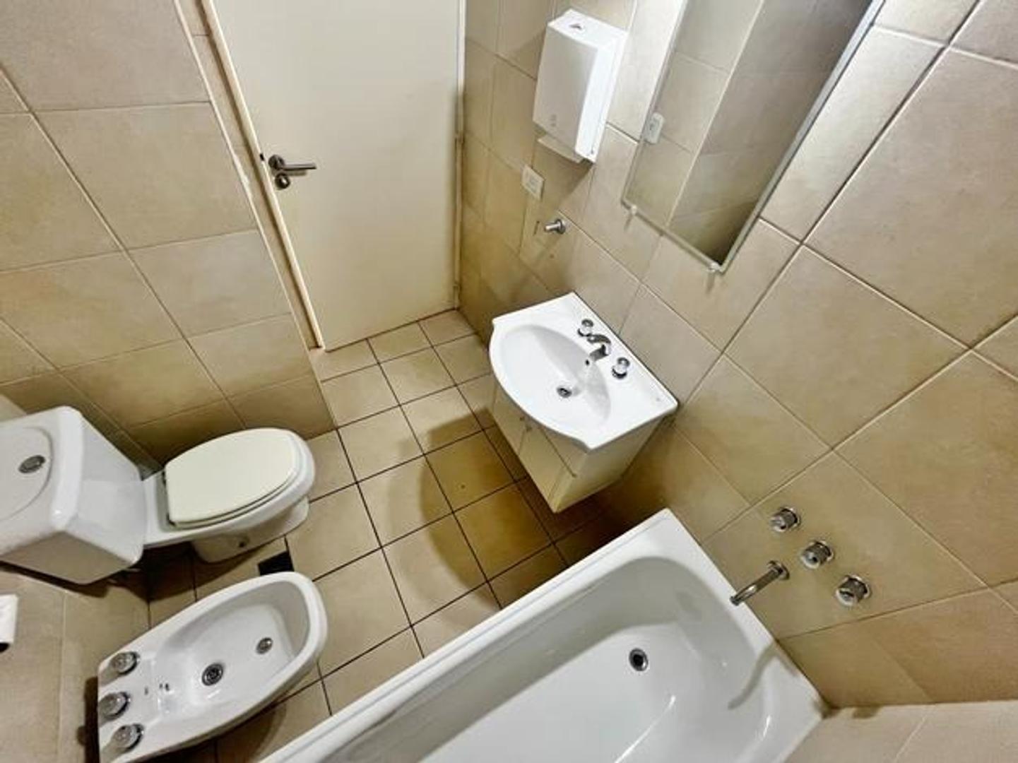 Oficina en Alquiler al Noroeste