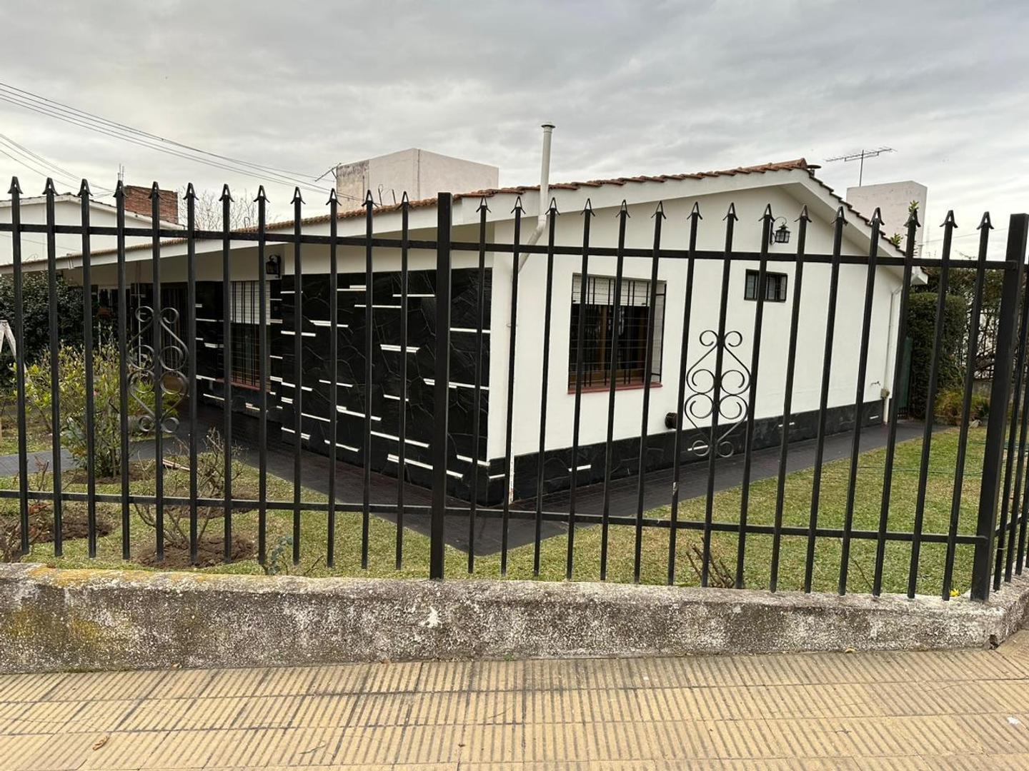 Gdor. Ferreira Esquina Gdor. Loza 101