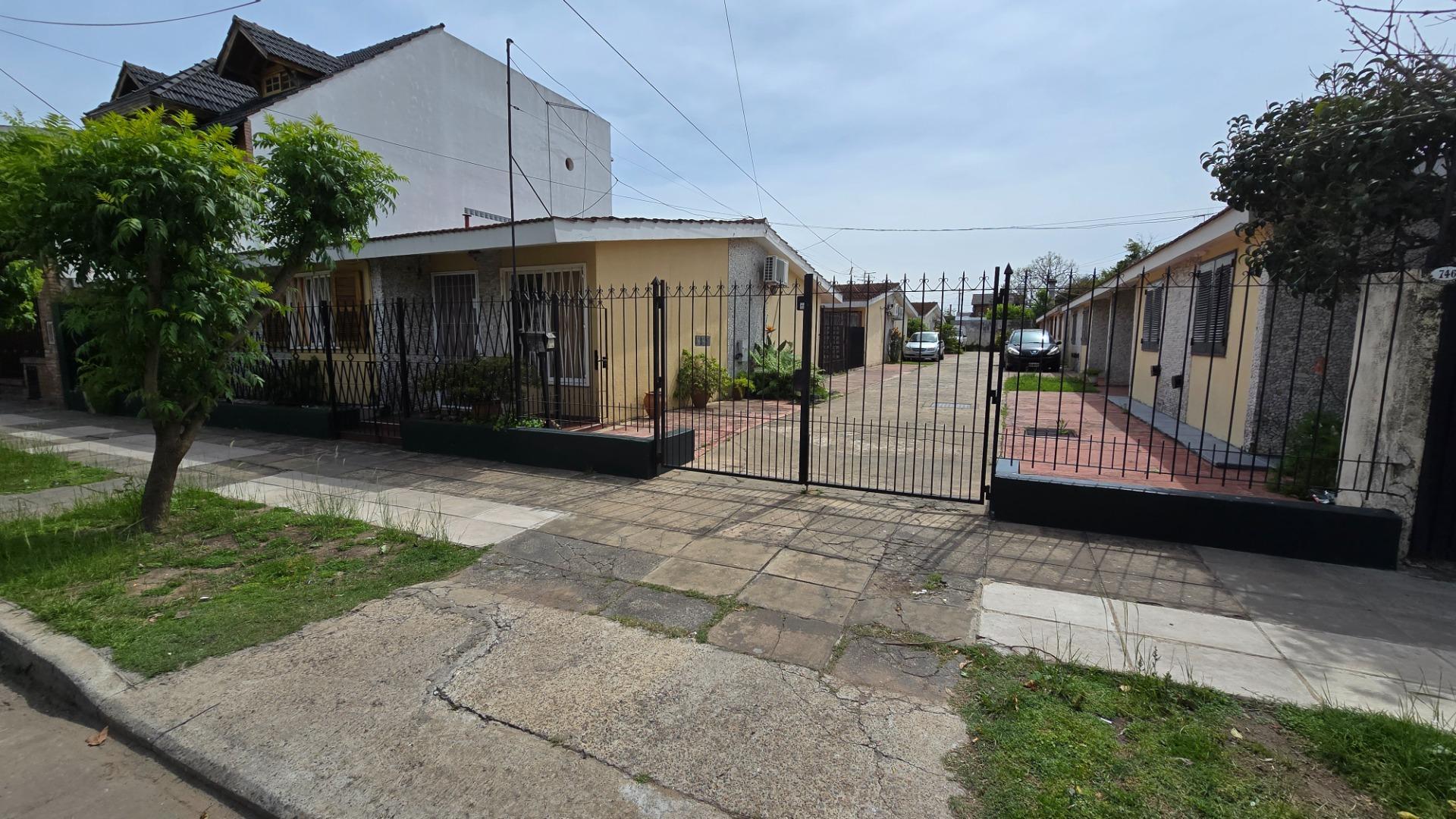 Depto Tipo Casa en Venta de 3 ambientes