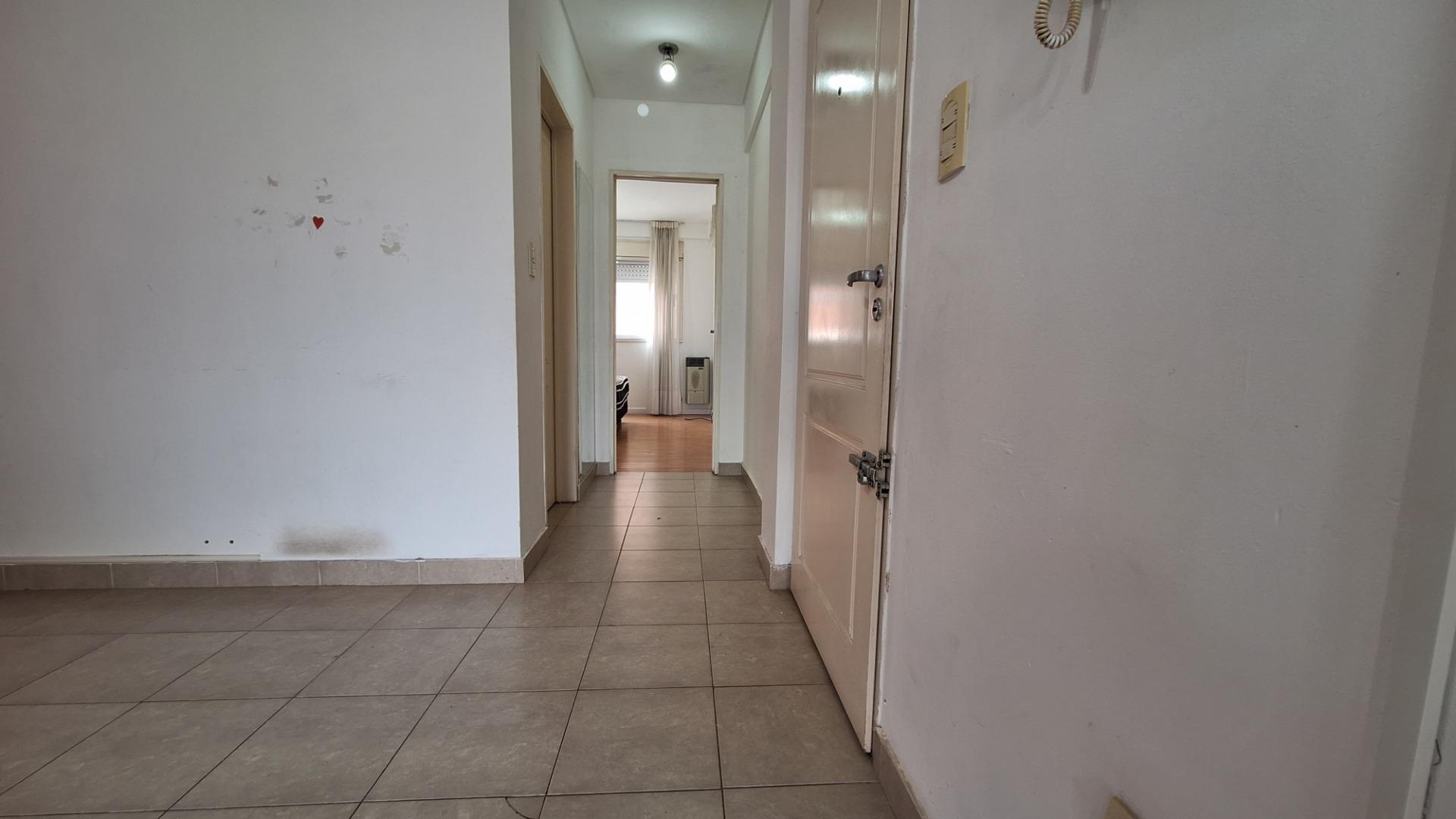 Departamento en Alquiler en Castelar Sur, $ 700.000