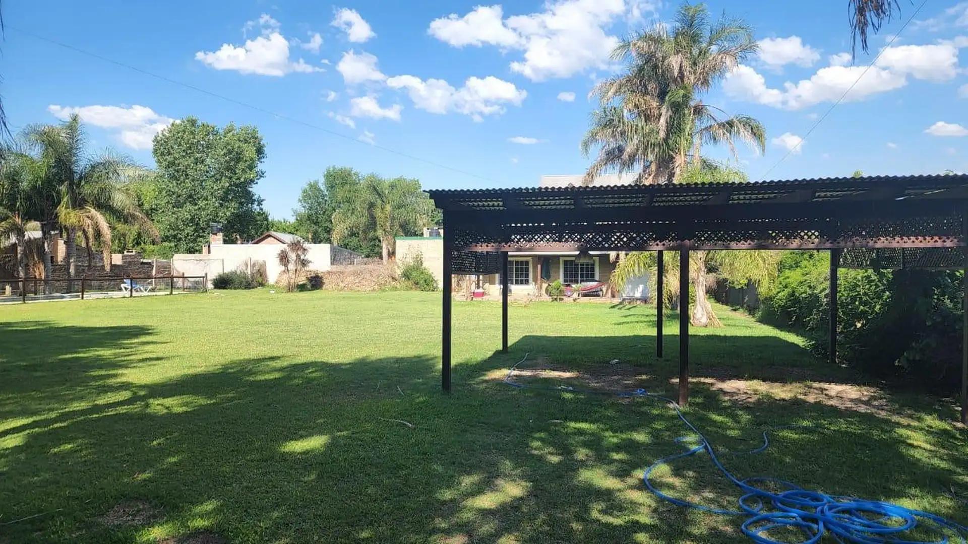 Casa 3 ambientes con 1 baño