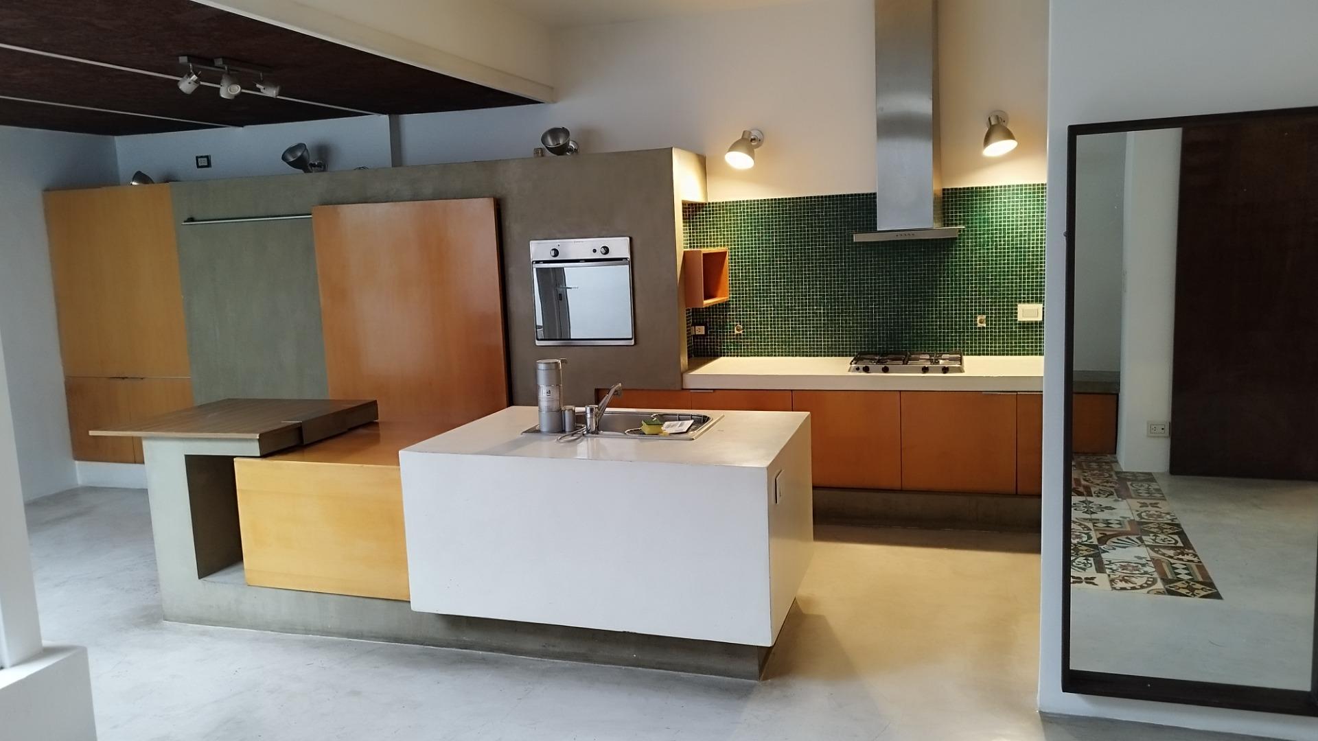 Depto Tipo Casa 4 ambientes con 2 baños