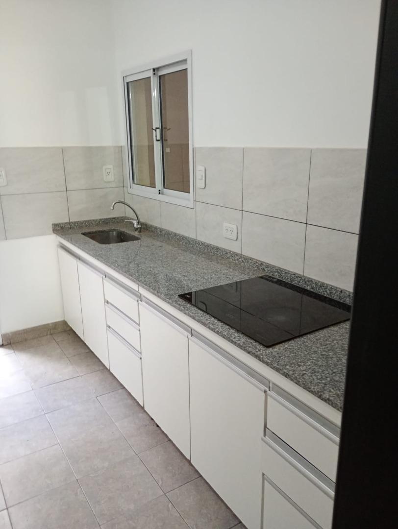 Depto Tipo Casa en Alquiler de 2 dormitorios