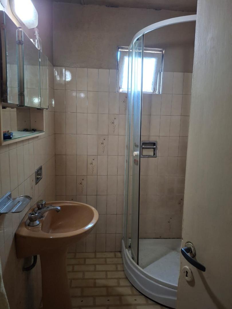 Casa con departamento en venta San Justo