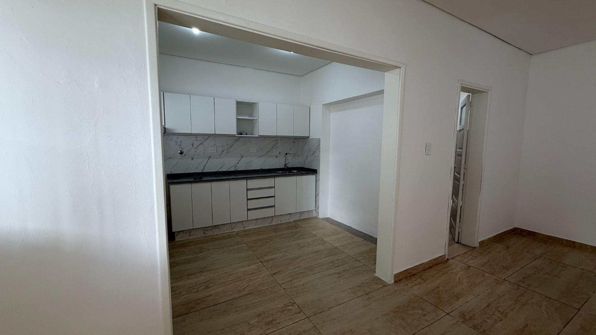 Casa en Alquiler en Villa Adelina, $ 1.300.000
