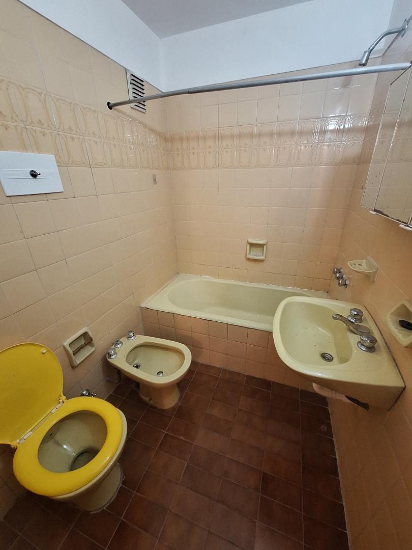 Departamento en Alquiler en Quilmes, $ 450.000