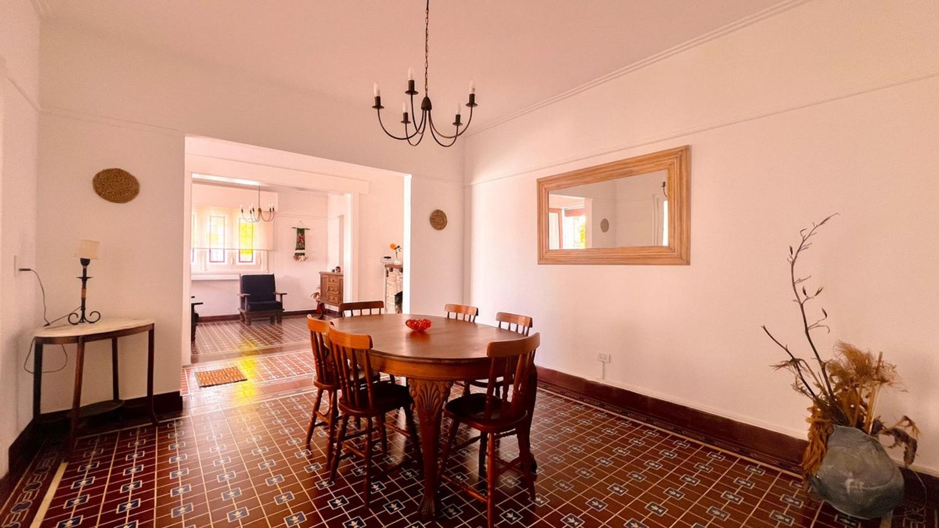 Depto Tipo Casa en Alquiler de 2 dormitorios