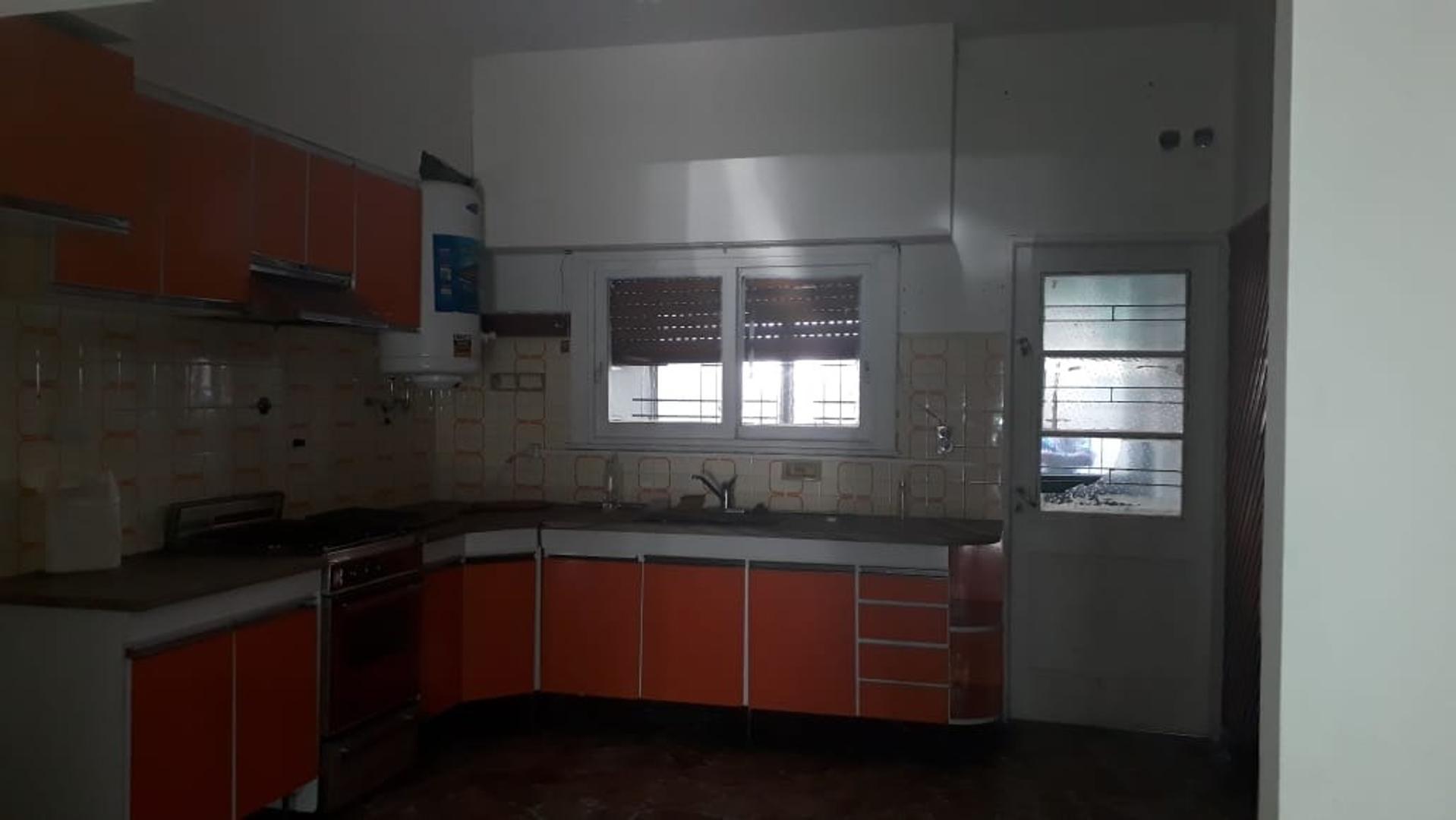 Depto Tipo Casa en Venta de 3 ambientes