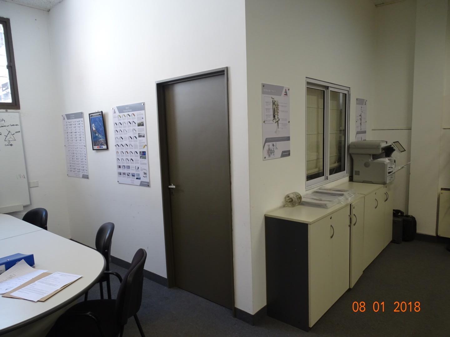 Galpón 650 m2 zona industrial - Munro