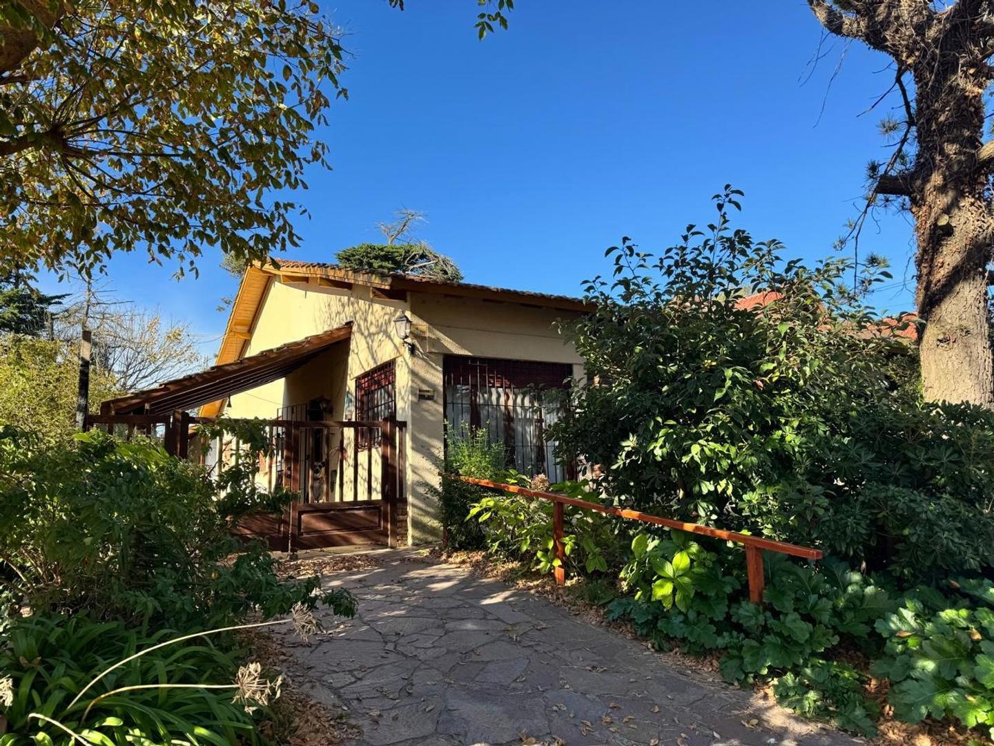 Casa de 4 ambientes en PH - Villa Gesell