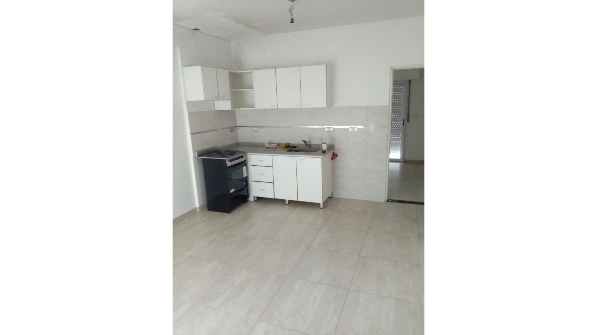 DPTO 2 AMBIENTES EN VENTA, J. L. SUAREZ