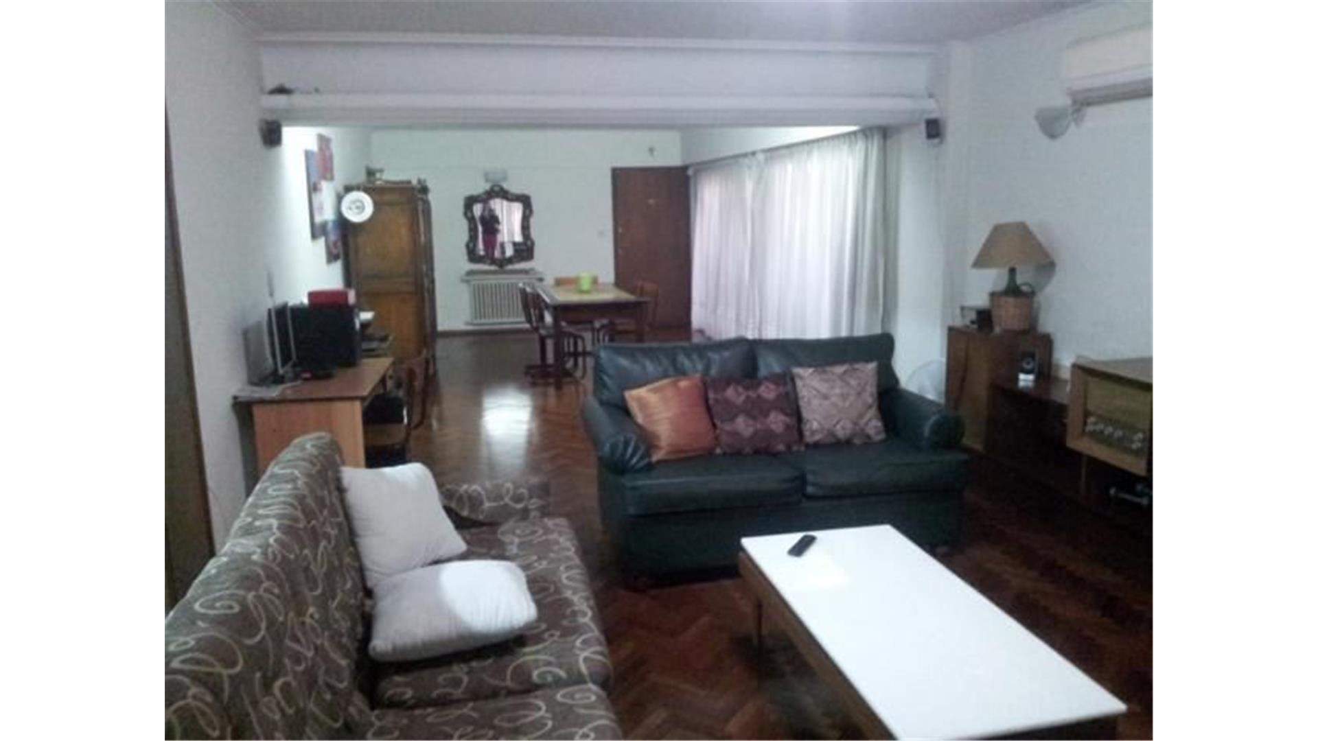 27 De Abril 206 , Piso 6