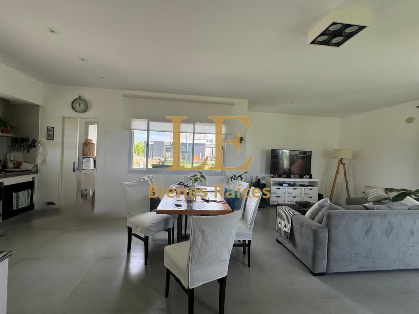 CASA A LA VENTA EN EL NAUDIR