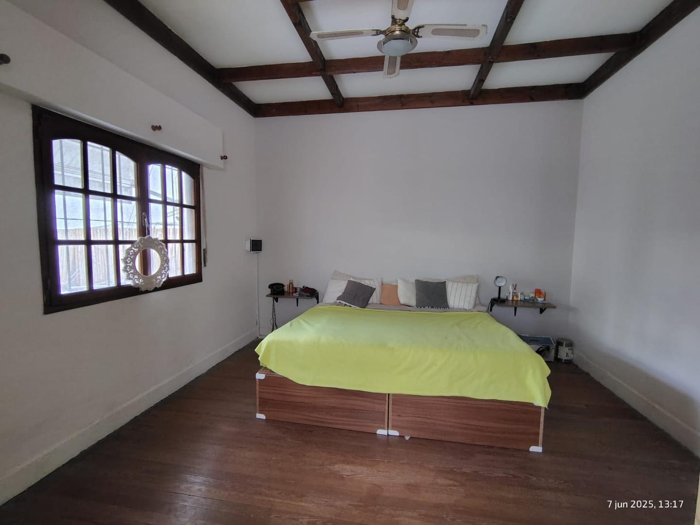 Venta Casa 4 Ambientes 3 dormitorios en San isidro con Patio