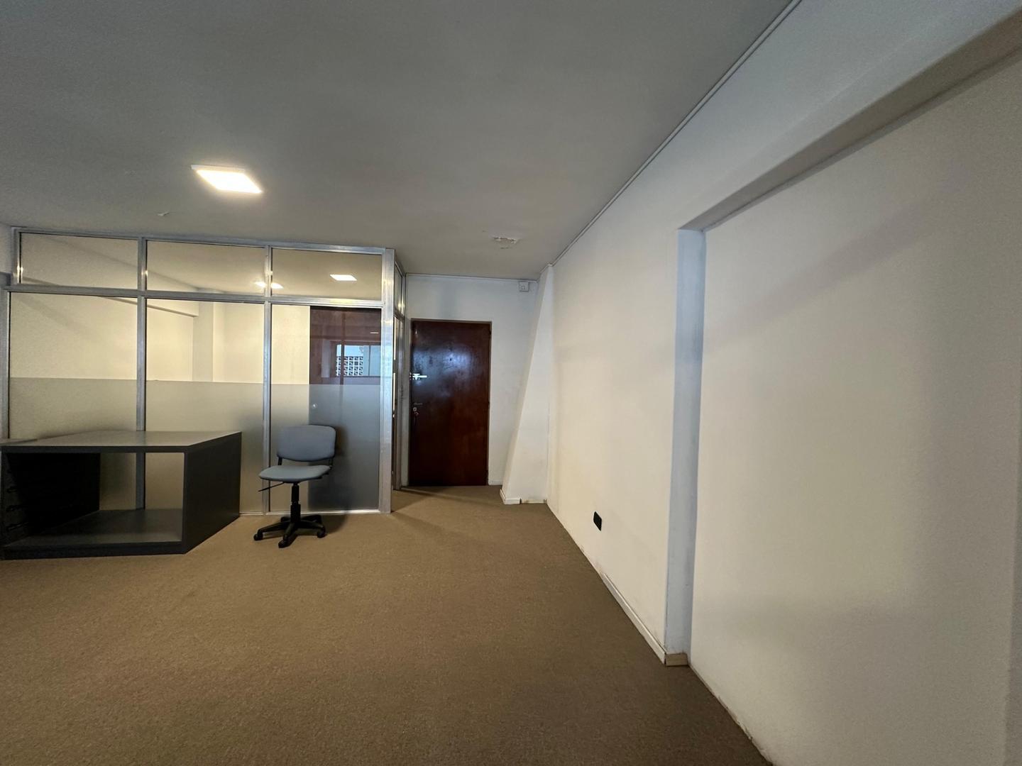 Oficina en Alquiler en Barrio Norte, $ 500.000