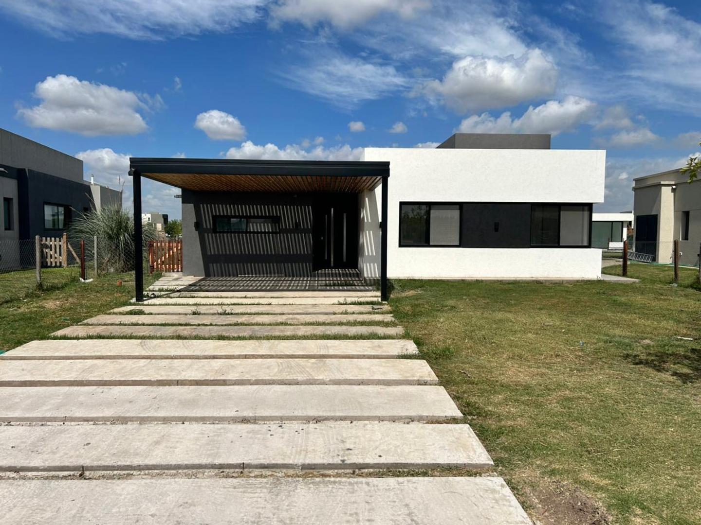 Casa en Alquiler en San Felipe, USD 1.700