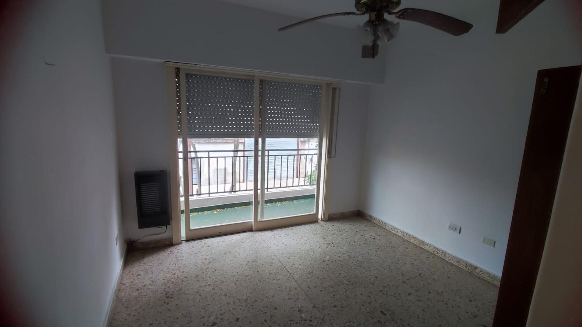 Depto Tipo Casa en Venta 25 años