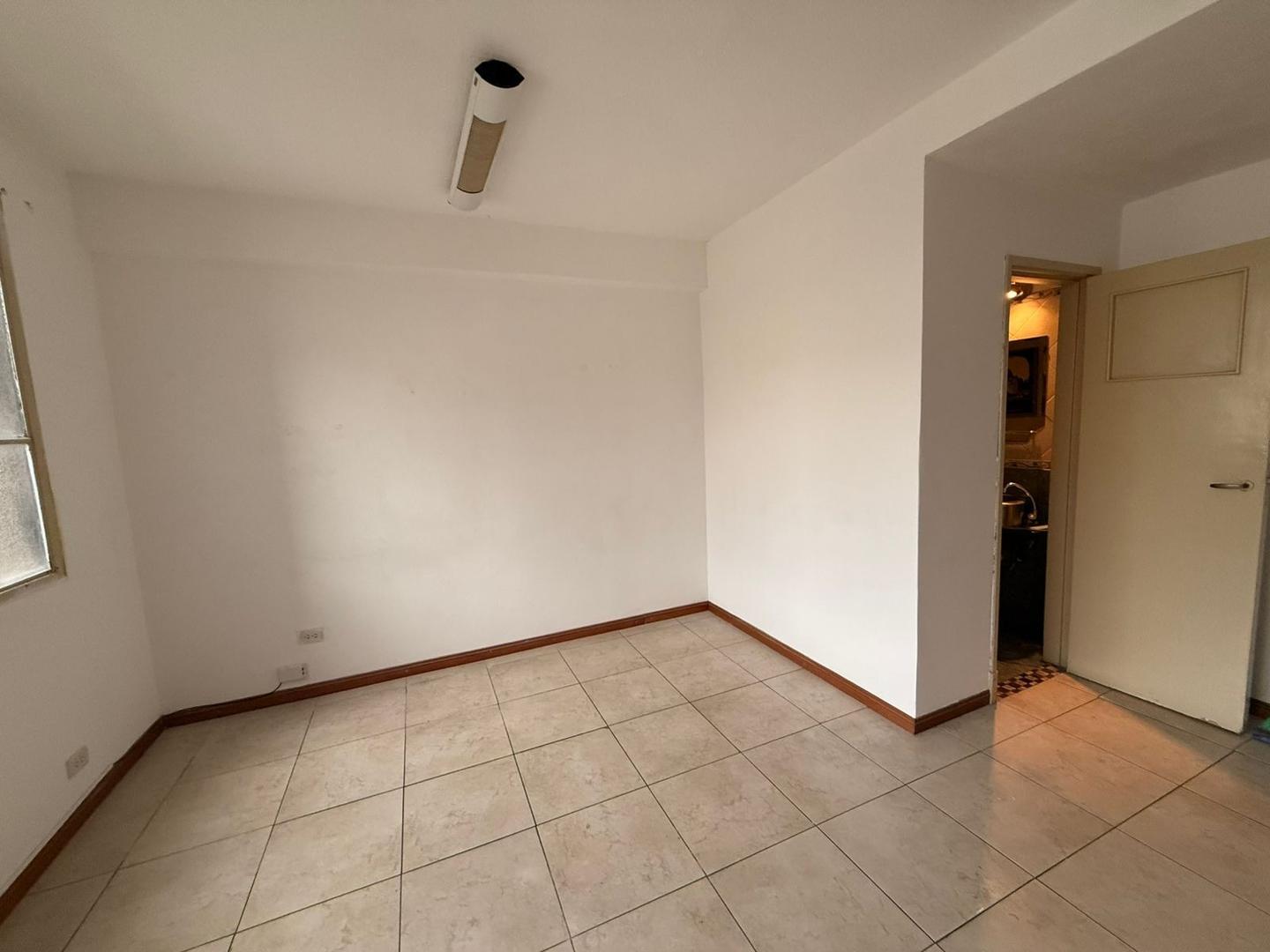 Oficina en Alquiler 40 años