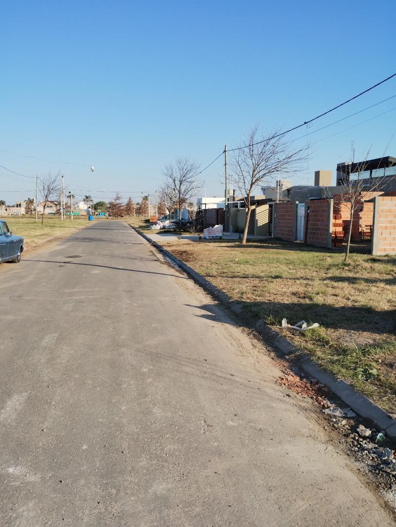 LOTES LOMAS DE ALICIA GRANADERO BAIGORRIA