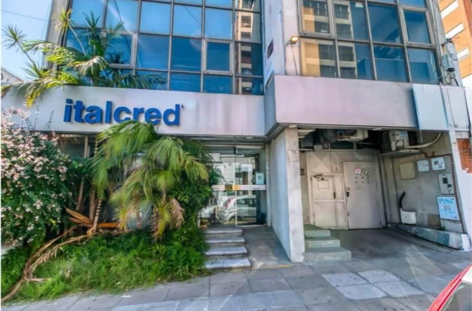 VENTA de local 3 pisos QUILMES CENTRO